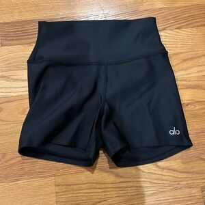 ALO Yoga Women's Black Bike Shorts